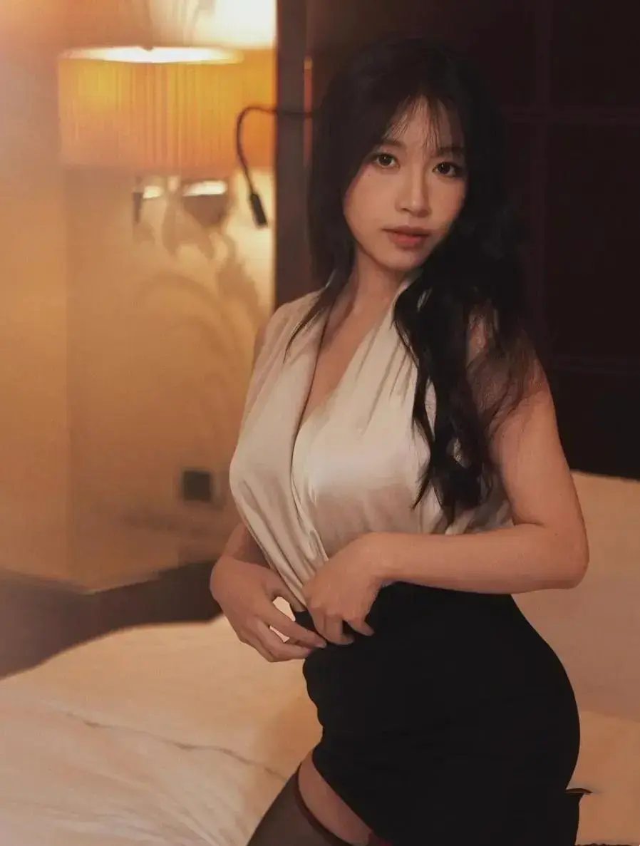 《小凤新婚》全集完整版在线免费观看-苏畅艾熙双人演绎小凤新婚-高清无删减无弹窗极速秒存