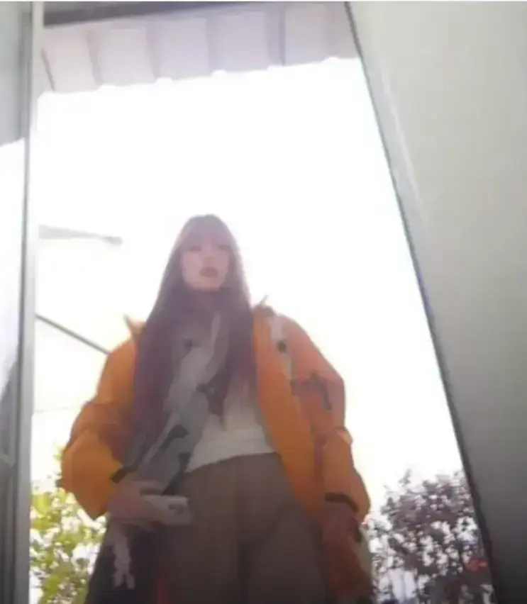 黄色冲锋衣木木厕所被偷拍事件完整版在线观看 - 成都奶茶店偷拍视频无删减全集高清播放 - 深度还原黄色冲锋衣木木事件始末